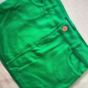 Vibrant pencil perfect for any cute mini girls skirt